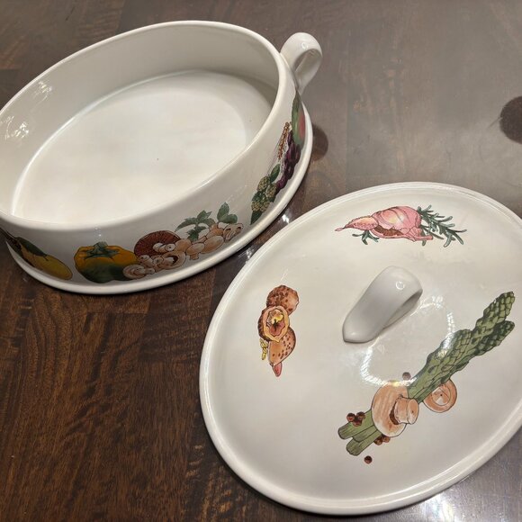 Wedgwood GOURMET pattern oval Covered Casserole Dish with Lid - Picture 8 of 11